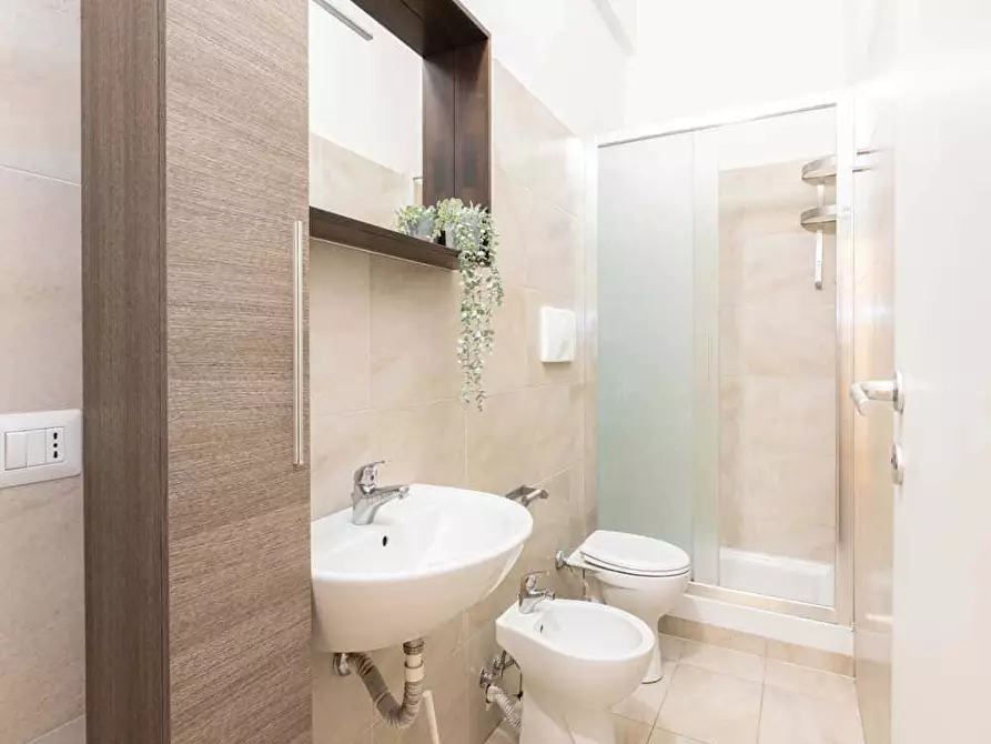 Immagine 35 di Camera in affitto  in Via Comelico8 a Milano