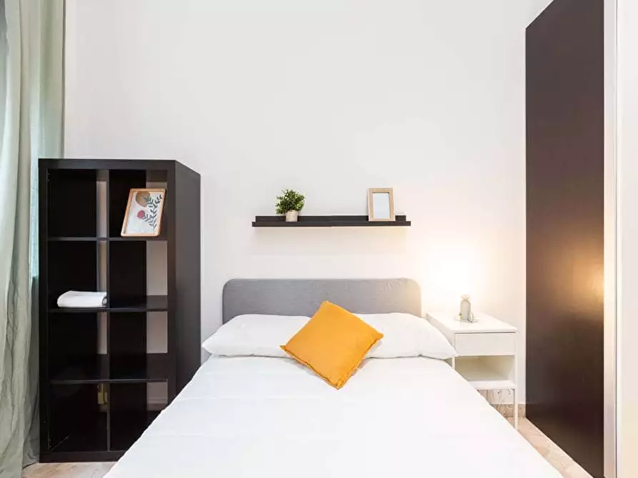 Immagine 6 di Camera in affitto  in Via Francesco Primaticcio8 a Milano