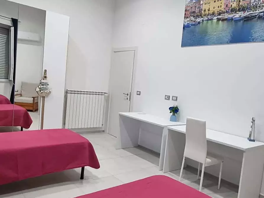 Immagine 4 di Camera in affitto  in Via dei Tribunali268 a Napoli