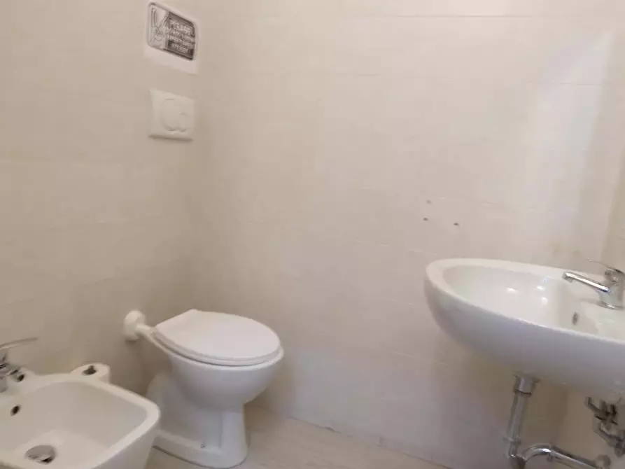 Immagine 3 di Camera in affitto  in Via Michele Coppinosnc a Sassari