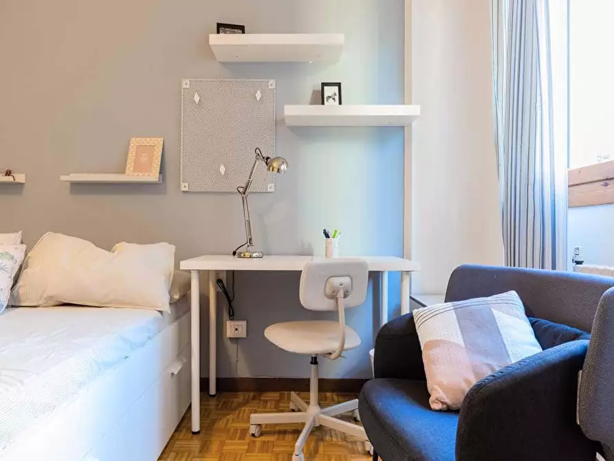 Immagine 3 di Camera in affitto  in Via Del Reno14 a Milano