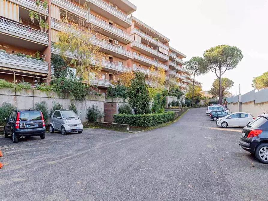 Immagine 13 di Camera in affitto  in Via Fiume delle Perle146 a Roma