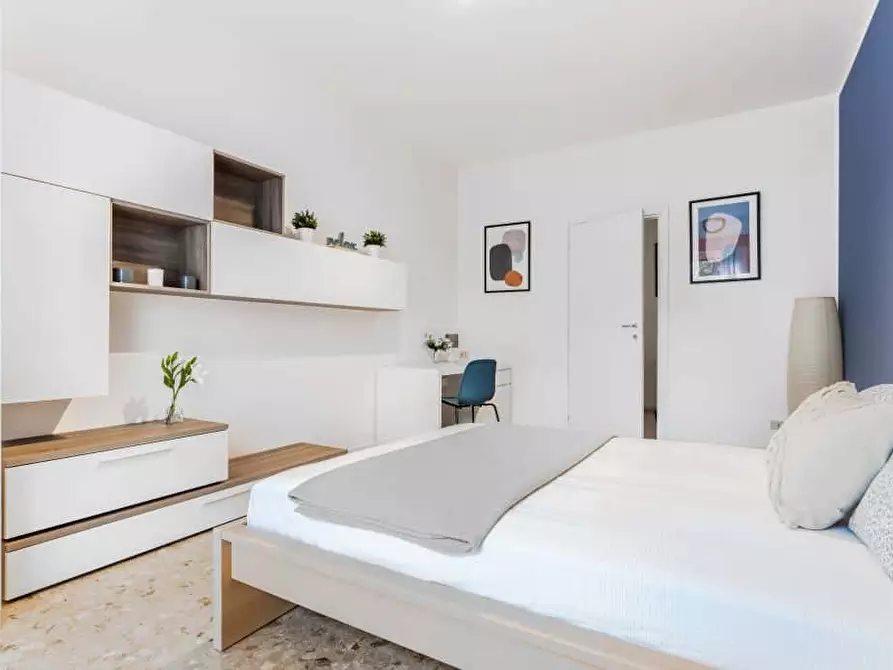 Immagine 4 di Camera in affitto  in Viale Teodorico19 a Milano