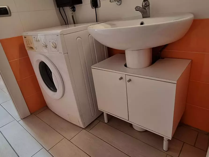 Immagine 26 di Camera in affitto  in Via dei Tribunali268 a Napoli