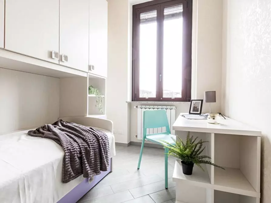 Immagine 2 di Camera in affitto  in Via Giovanni Pezzotti44 a Milano