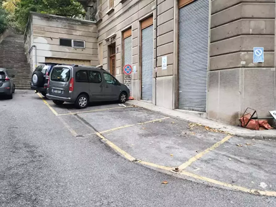 Immagine 22 di Appartamento in affitto  in Via Tibullo1 a Trieste