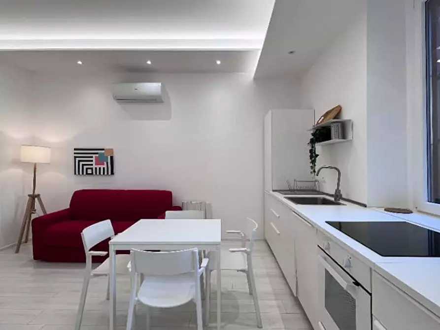 Immagine 8 di Appartamento in affitto  in Via Conte Rosso36 a Milano