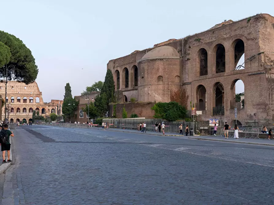 Immagine 18 di Appartamento in affitto  in Via Cavour310 a Roma
