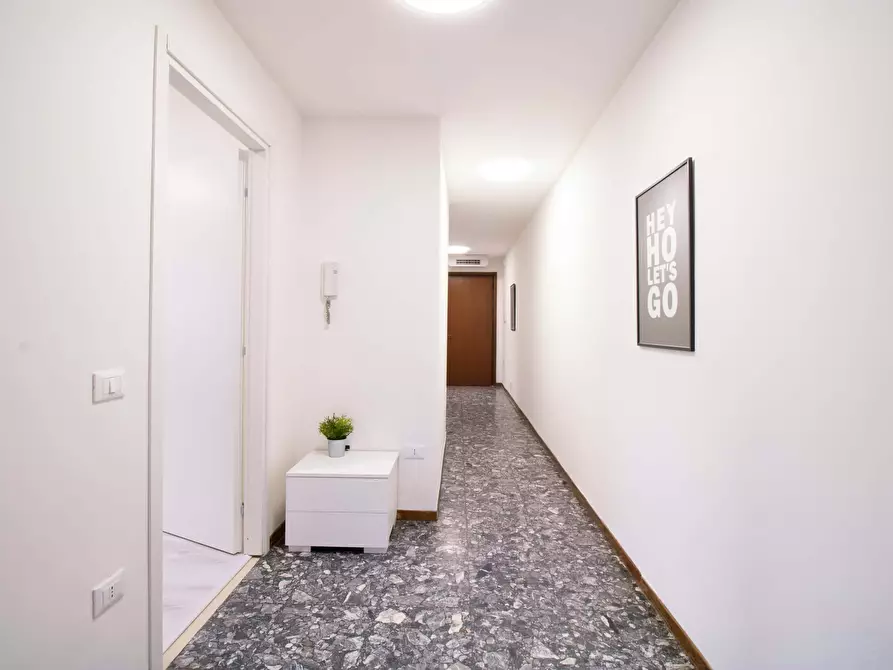 Immagine 18 di Camera in affitto  in Via Fiumicello a Verona