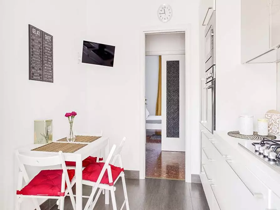 Immagine 16 di Camera in affitto  in Via Montebruno12 a Roma