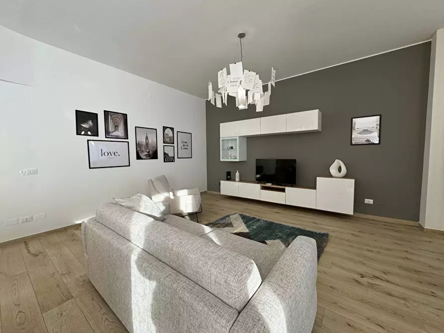Immagine 5 di Appartamento in affitto  in Via Alessandro Manzoni18 a Monza