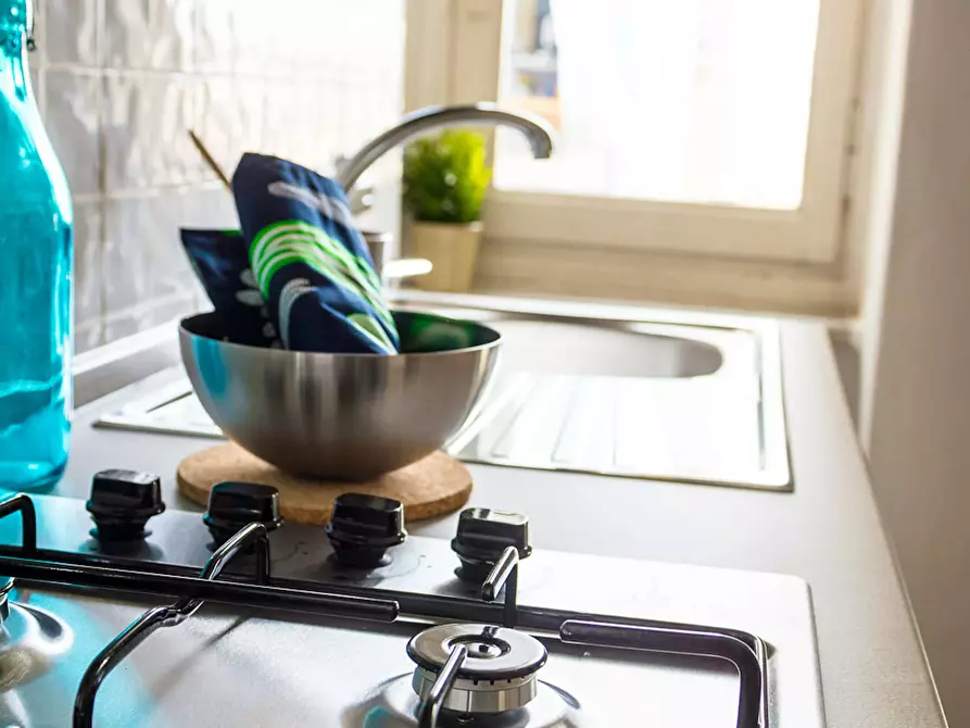 Immagine 8 di Camera in affitto  in Piazza Tancredi Galimberti a Torino
