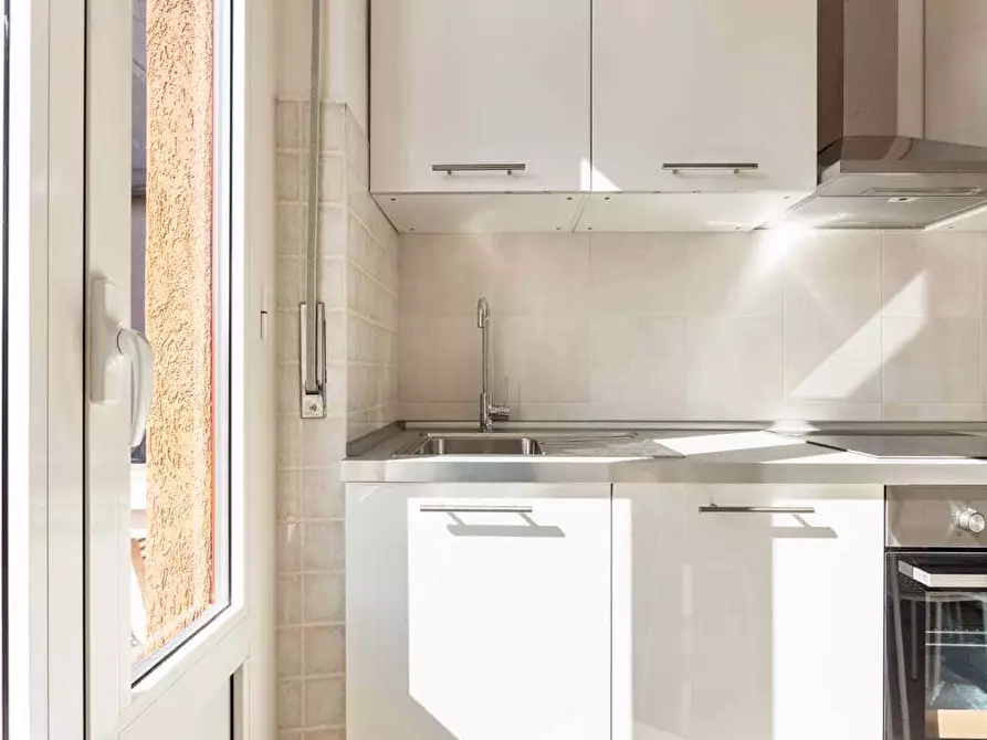 Immagine 10 di Camera in affitto  in Via Pantigliate6 a Milano