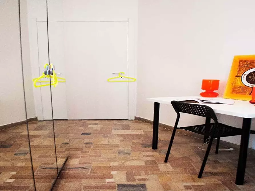 Immagine 2 di Camera in affitto  in Via Bassini19 a Milano