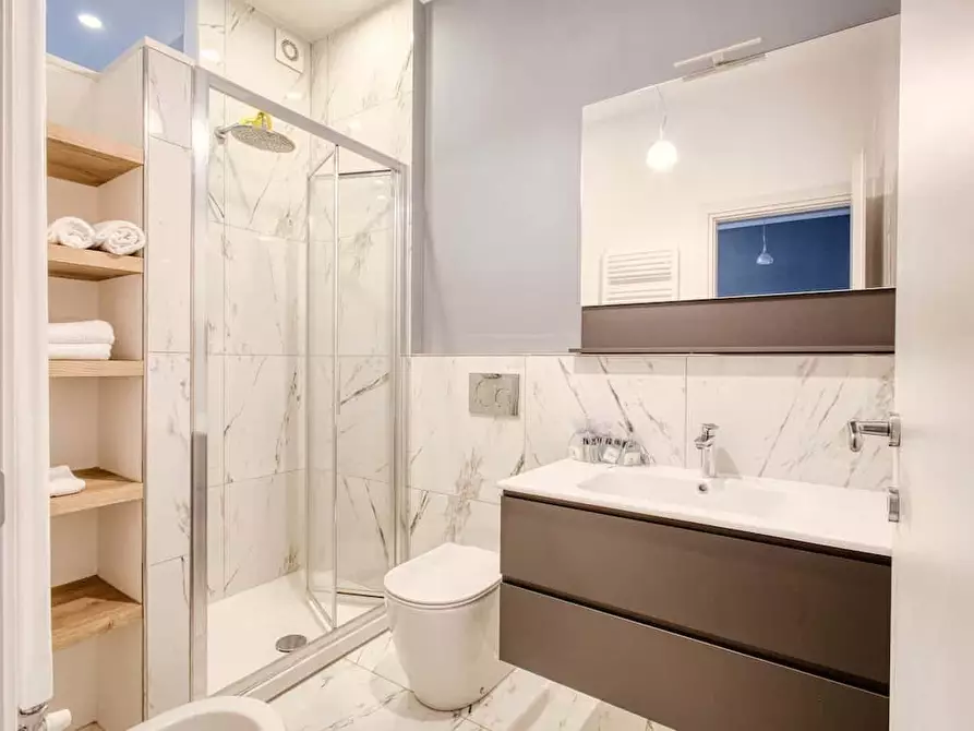 Immagine 11 di Appartamento in affitto  in Via Piero della Francesca51 a Milano