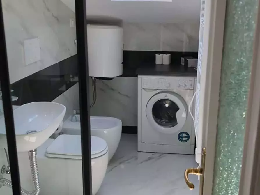 Immagine 15 di Appartamento in affitto  in Via Volturno40 a Roma