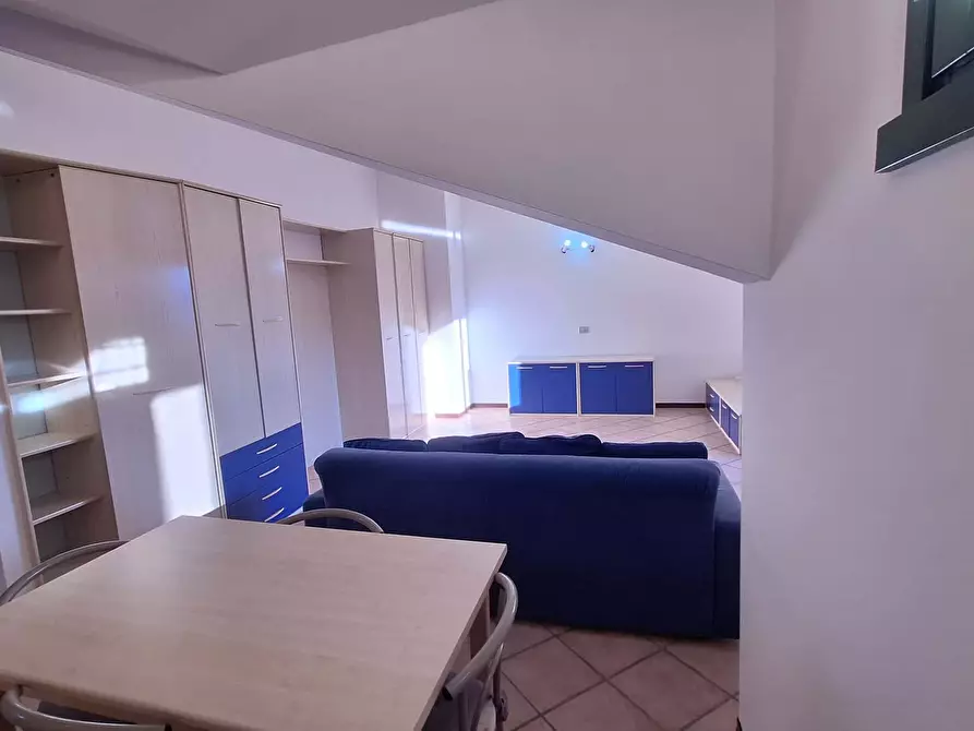 Immagine 6 di Appartamento in affitto  in Viale Garibaldi13 a Maccagno Con Pino E Veddasca