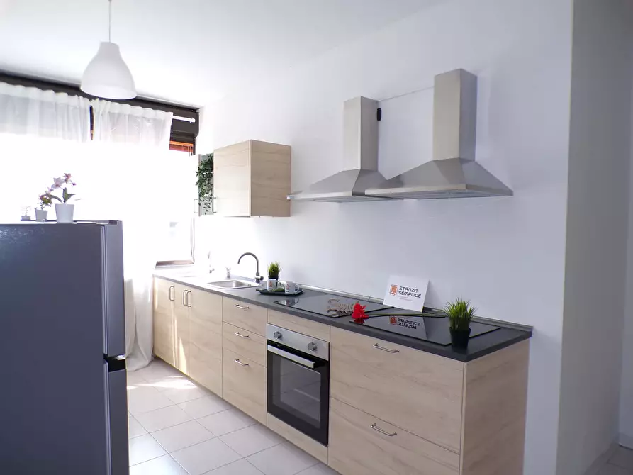 Immagine 3 di Camera in affitto  in Via Valentina Zambra11 a Trento