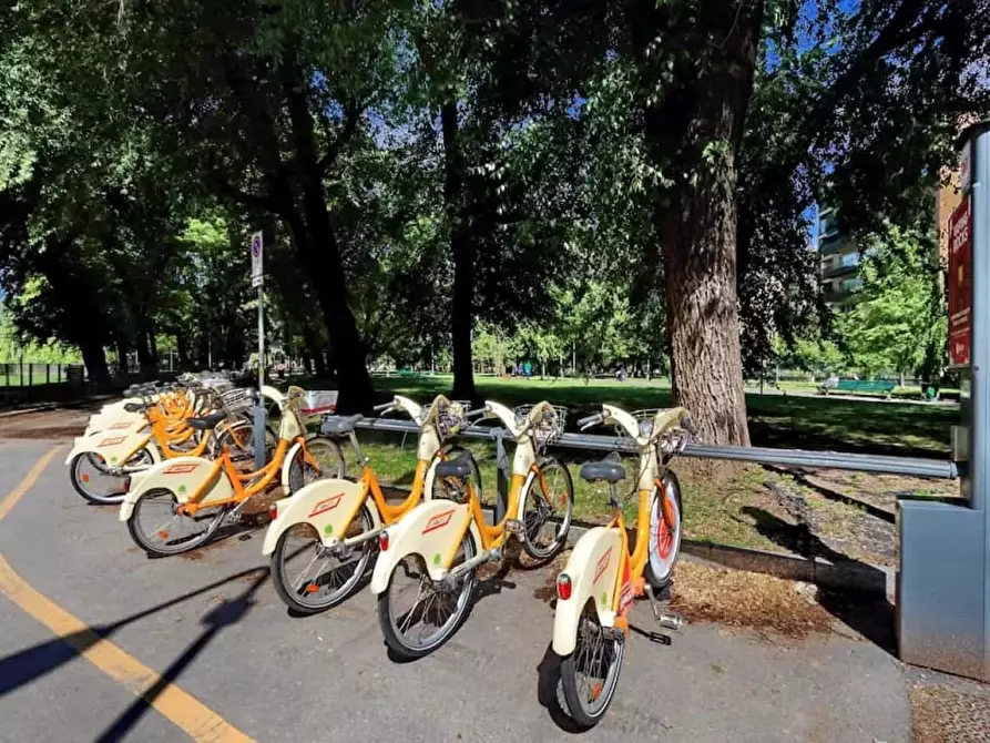 Immagine 50 di Appartamento in affitto  in Via Andrea Solari a Milano