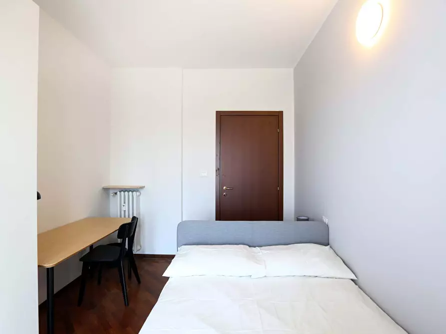 Immagine 5 di Camera in affitto  in Via Passo Sella12 a Milano