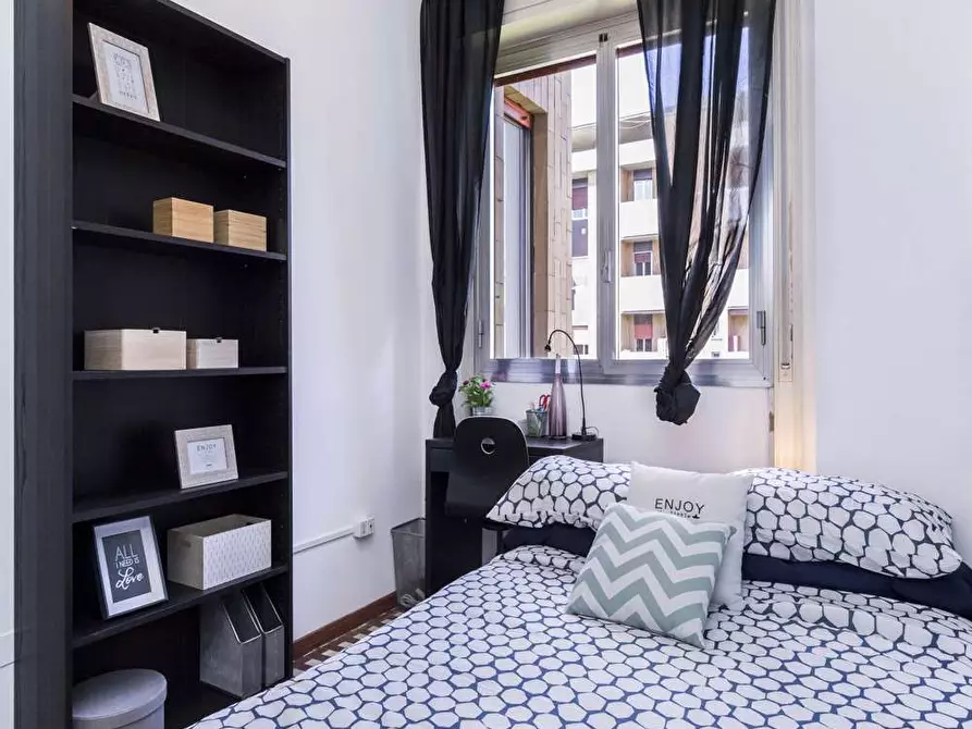 Immagine 4 di Camera in affitto  in Via Giuseppe Frua16 a Milano