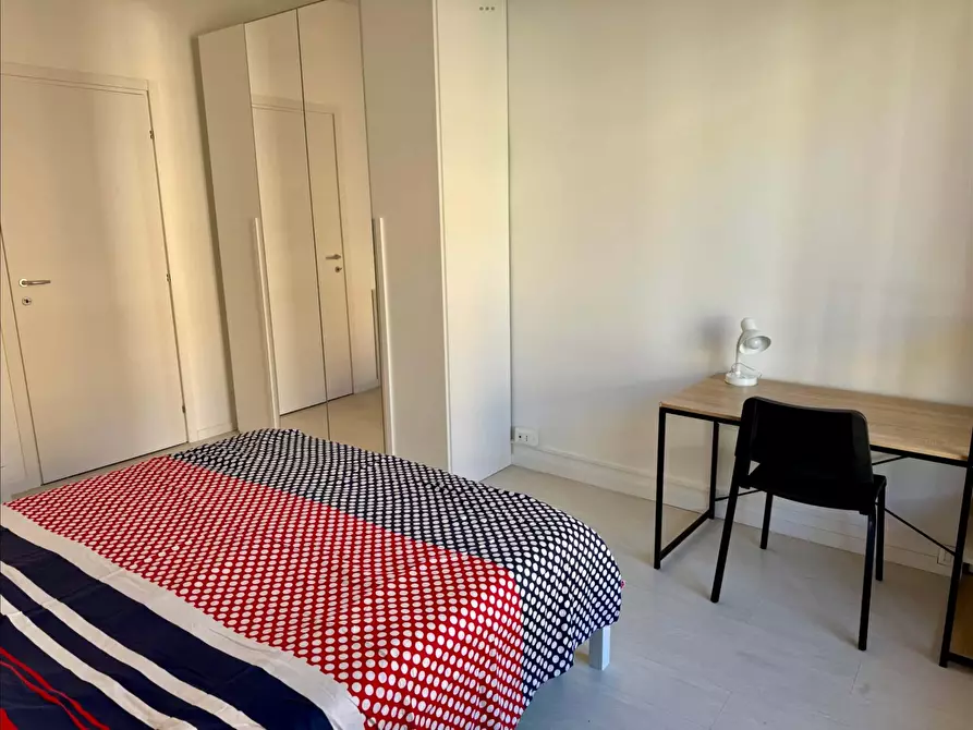 Immagine 1 di Camera in affitto  in Via Francesco Caracciolo26 a Milano