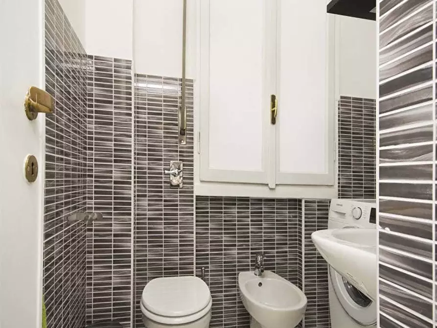 Immagine 17 di Camera in affitto  in Via Salvatore Barzilai5 a Milano