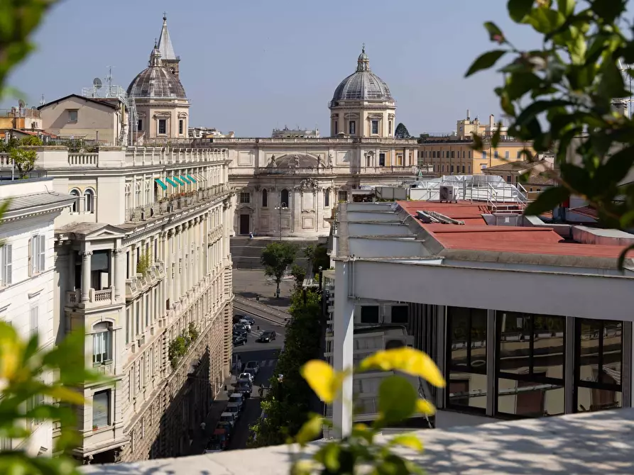 Immagine 43 di Appartamento in affitto  in Via Torino7 a Roma