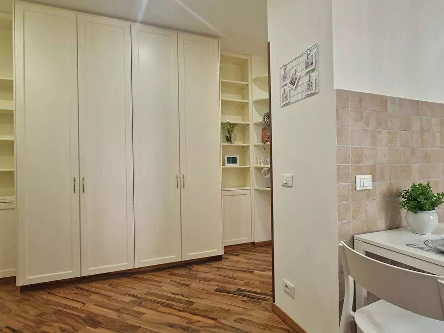 Immagine 26 di Camera in affitto  in Viale Ippocrate146 a Roma