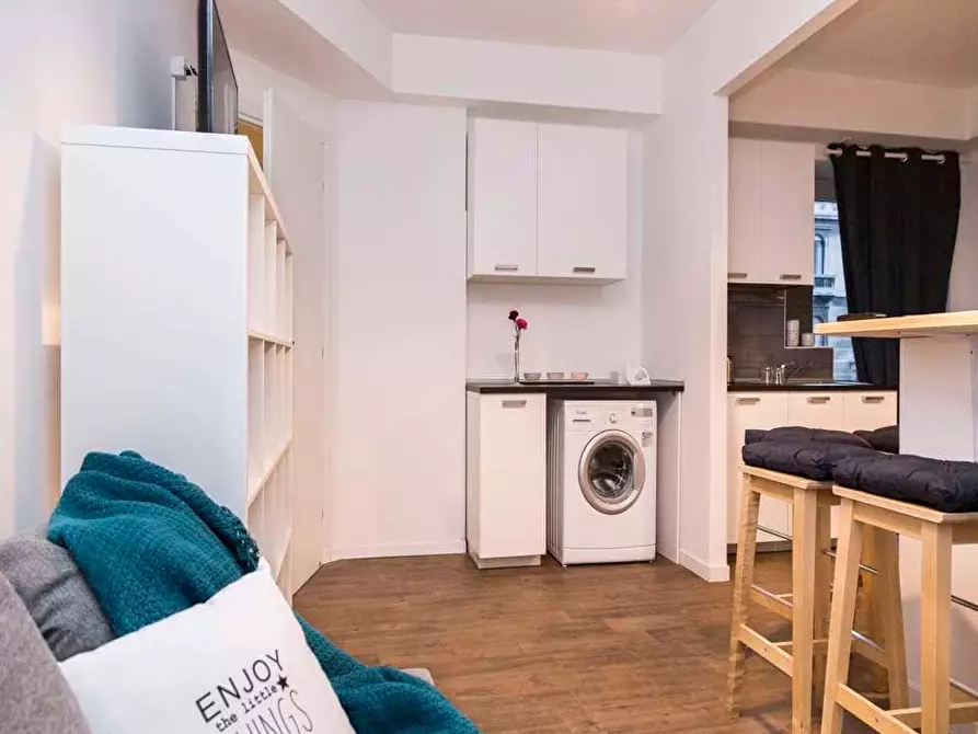 Immagine 51 di Camera in affitto  in Via Antonio Canova25 a Milano