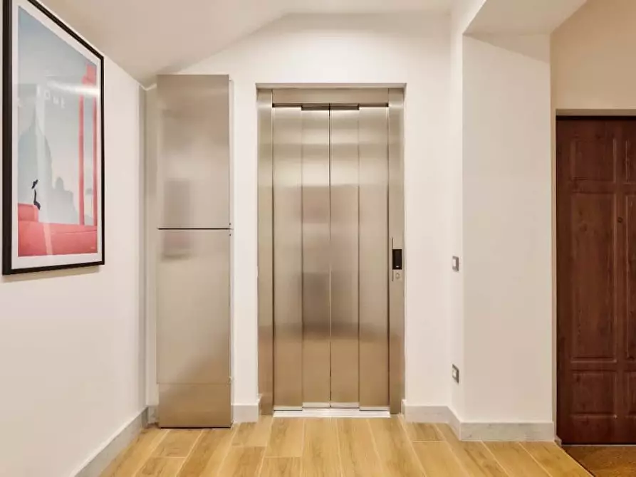 Immagine 24 di Appartamento in affitto  in Via Giulia di Gallese4 a Roma