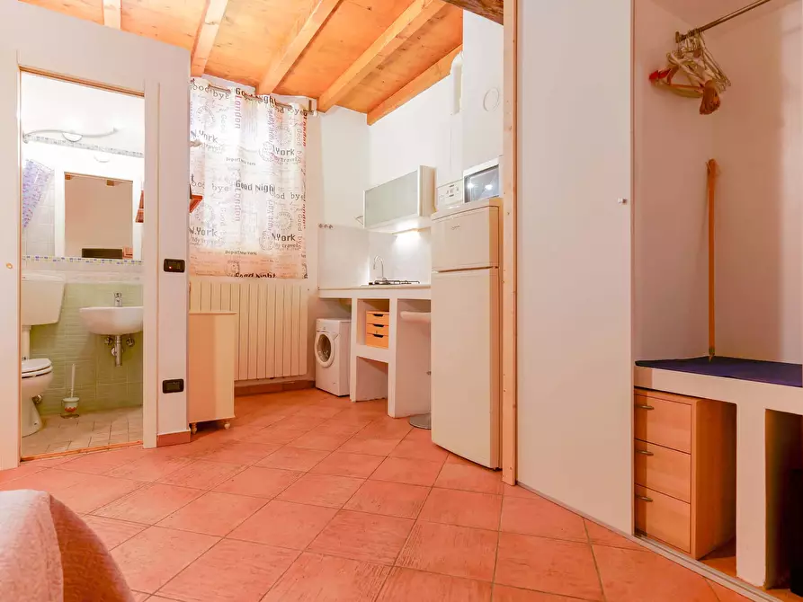 Immagine 9 di Appartamento in affitto  in Via Mirasole10 a Bologna