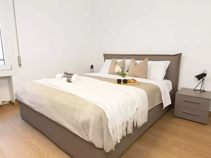 Immagine 1 di Appartamento in affitto  in Via Cicco Simonetta7 a Milano