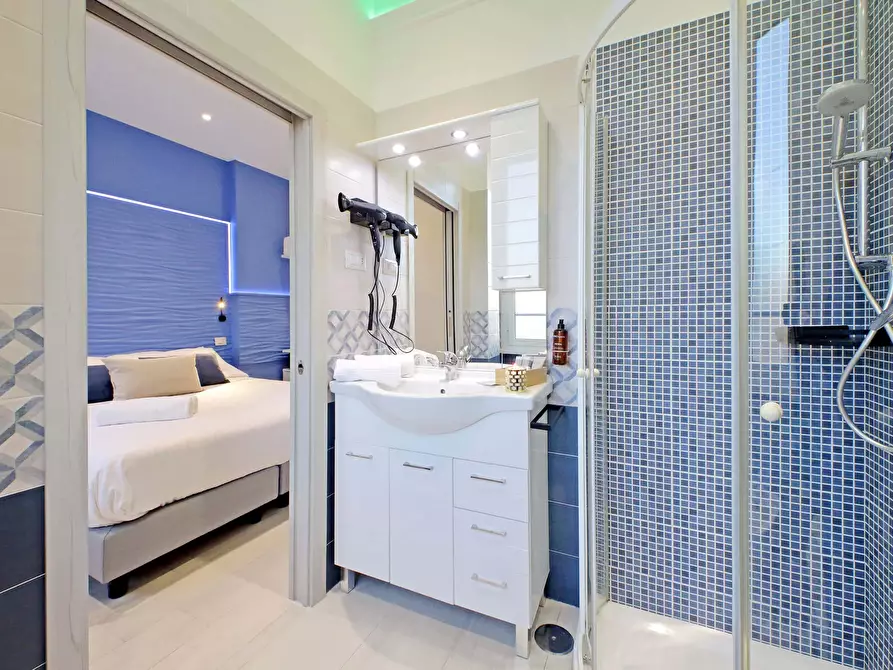 Immagine 35 di Appartamento in affitto  in Via Taranto93 a Roma