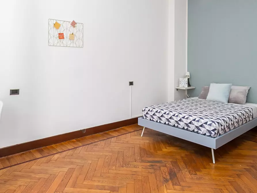 Immagine 2 di Camera in affitto  in Viale Regina Giovanna38 a Milano