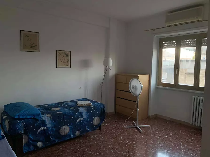 Immagine 1 di Camera in affitto  in Via Silvestro Gherardi59 a Roma