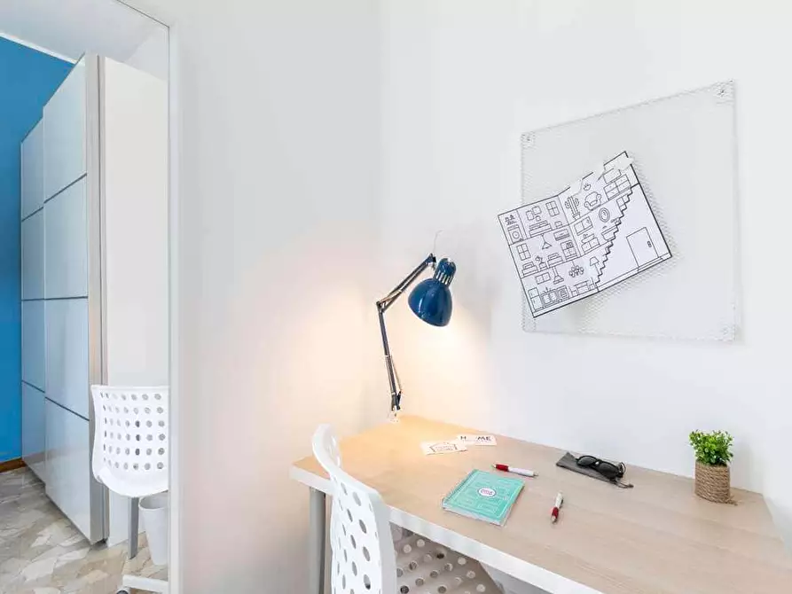 Immagine 5 di Camera in affitto  in Via Bir Acheim15 a Milano