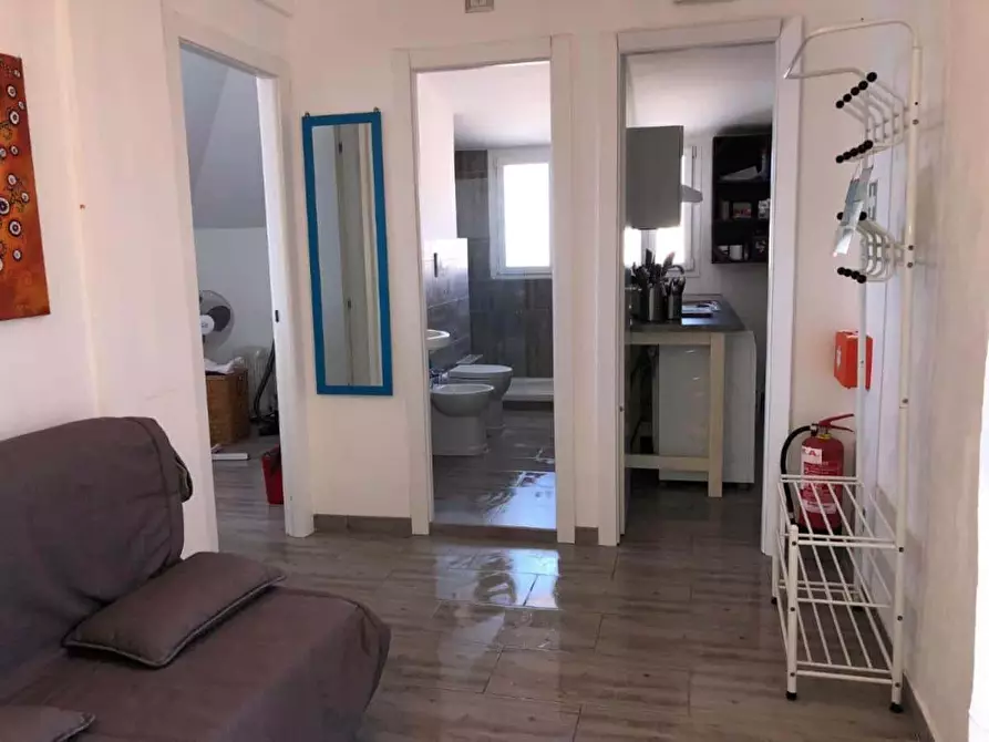 Immagine 1 di Appartamento in affitto  in Lungomare Duca degli Abruzzi28 a Roma