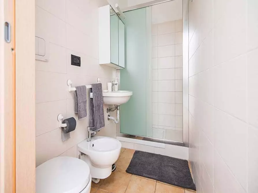 Immagine 13 di Camera in affitto  in Viale Monza158 a Milano