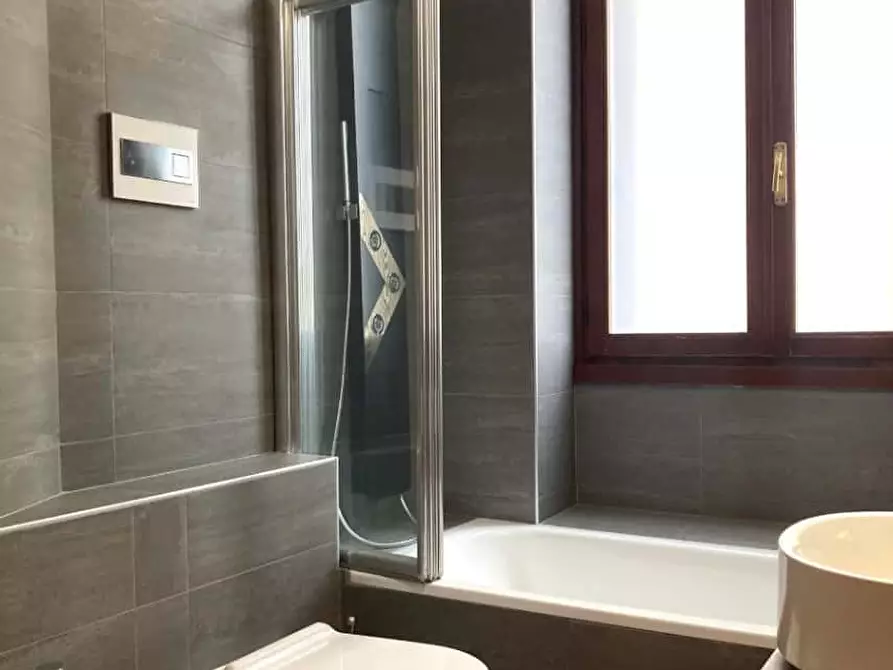 Immagine 18 di Appartamento in affitto  in Via San Giovanni alla Paglia15 a Milano