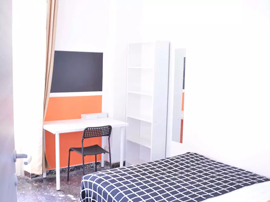 Immagine 2 di Camera in affitto  in Via dei Passeri3 a Cagliari