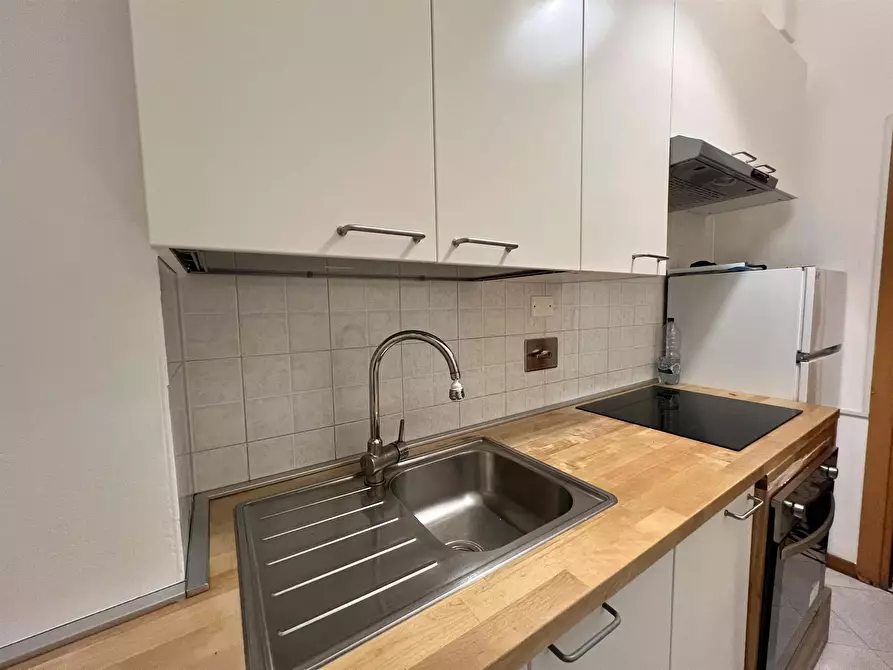 Immagine 13 di Camera in affitto  in Via Toscana56 a Bologna