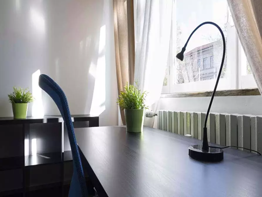 Immagine 2 di Camera in affitto  in Via Andrea Costa33 a Milano