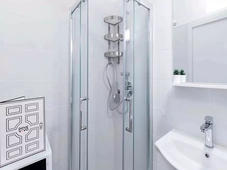 Immagine 30 di Camera in affitto  in Via Cadibona9 a Milano