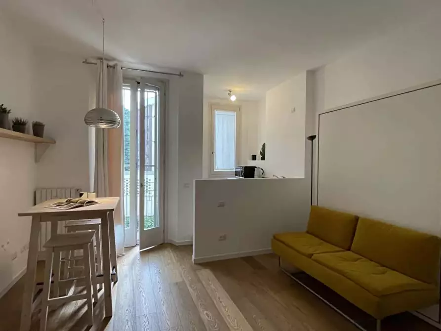Immagine 7 di Appartamento in affitto  in Via Caccialepori41 a Milano