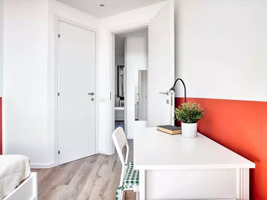 Immagine 4 di Camera in affitto  in Via Giovanni Pezzotti44 a Milano