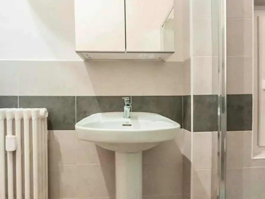 Immagine 17 di Camera in affitto  in Via Luigi Cibrario39 a Torino