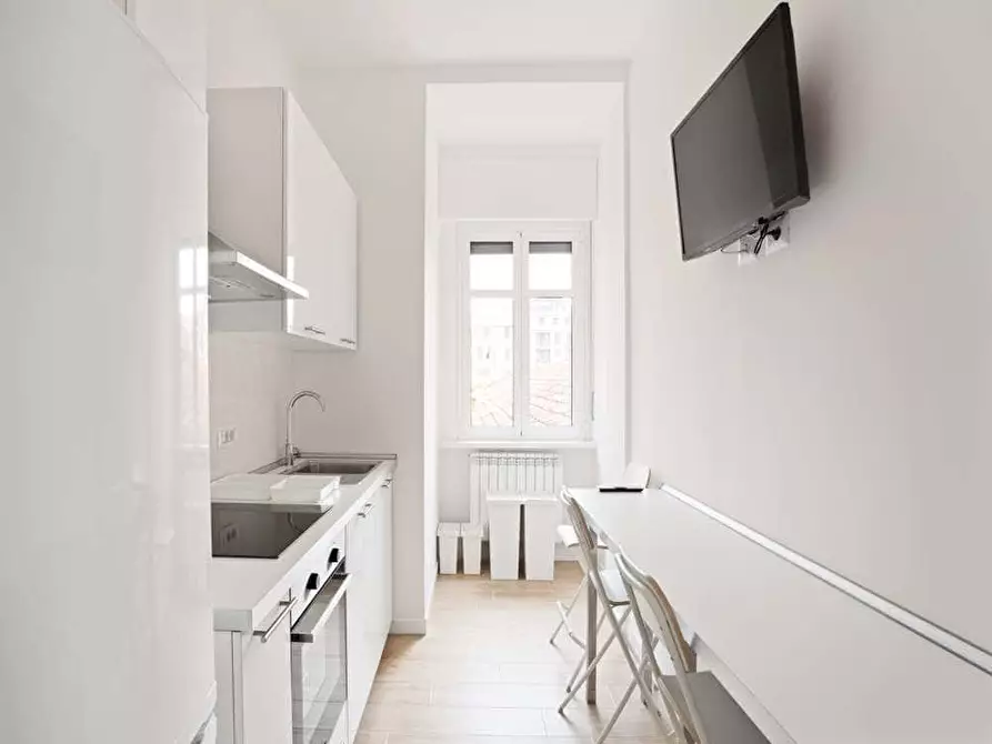 Immagine 5 di Camera in affitto  in Viale Legioni Romane39 a Milano