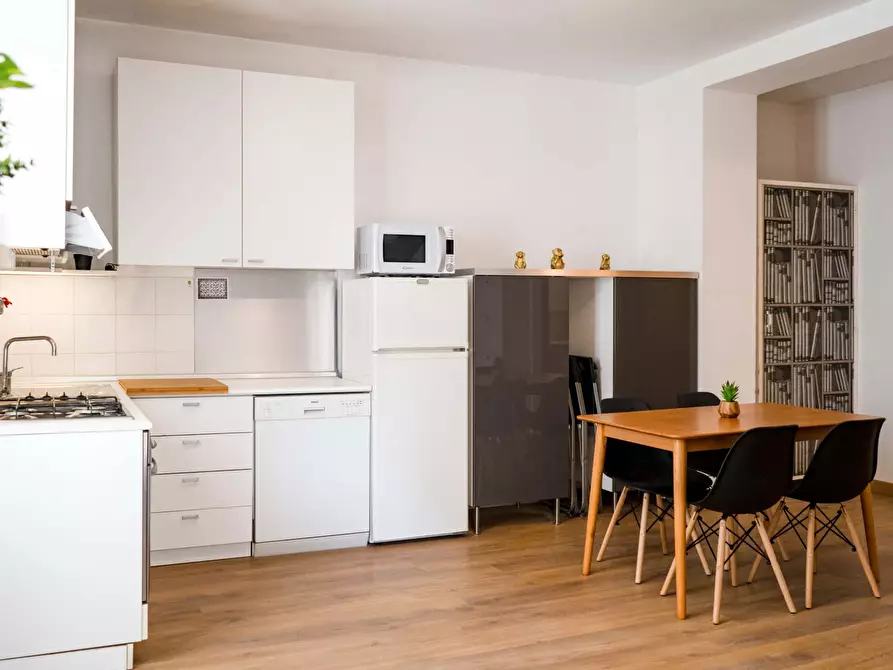 Immagine 6 di Camera in affitto  in Via Gustavo Fara12 a Milano