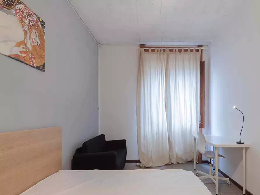 Immagine 1 di Camera in affitto  in Via Francesco Arese12 a Milano